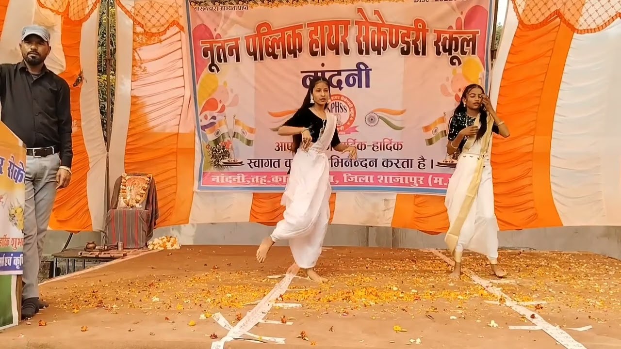 Talwaron pe sar war diye