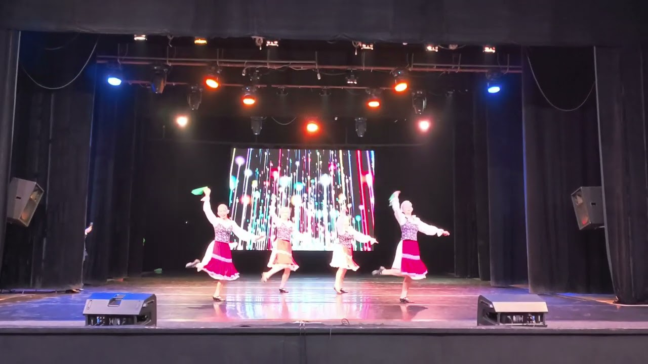 Лемківський дівочий танець 