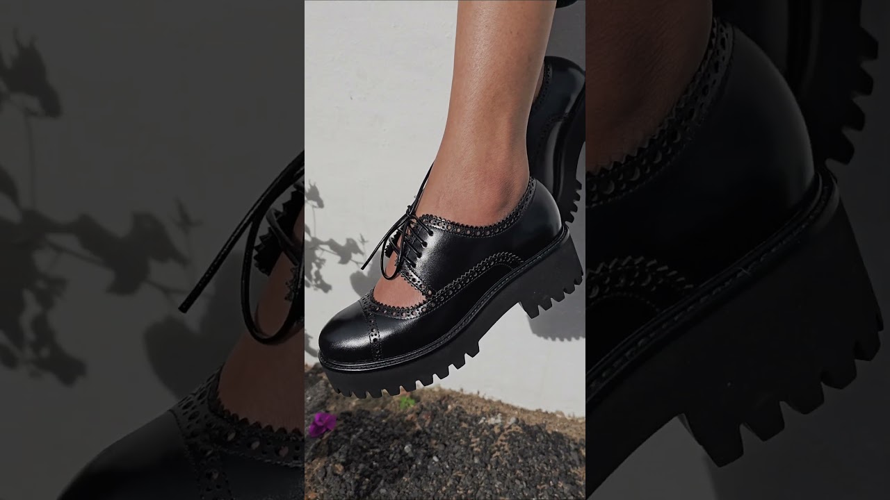 REALISTIC by Jeffrey Campbell 🤎