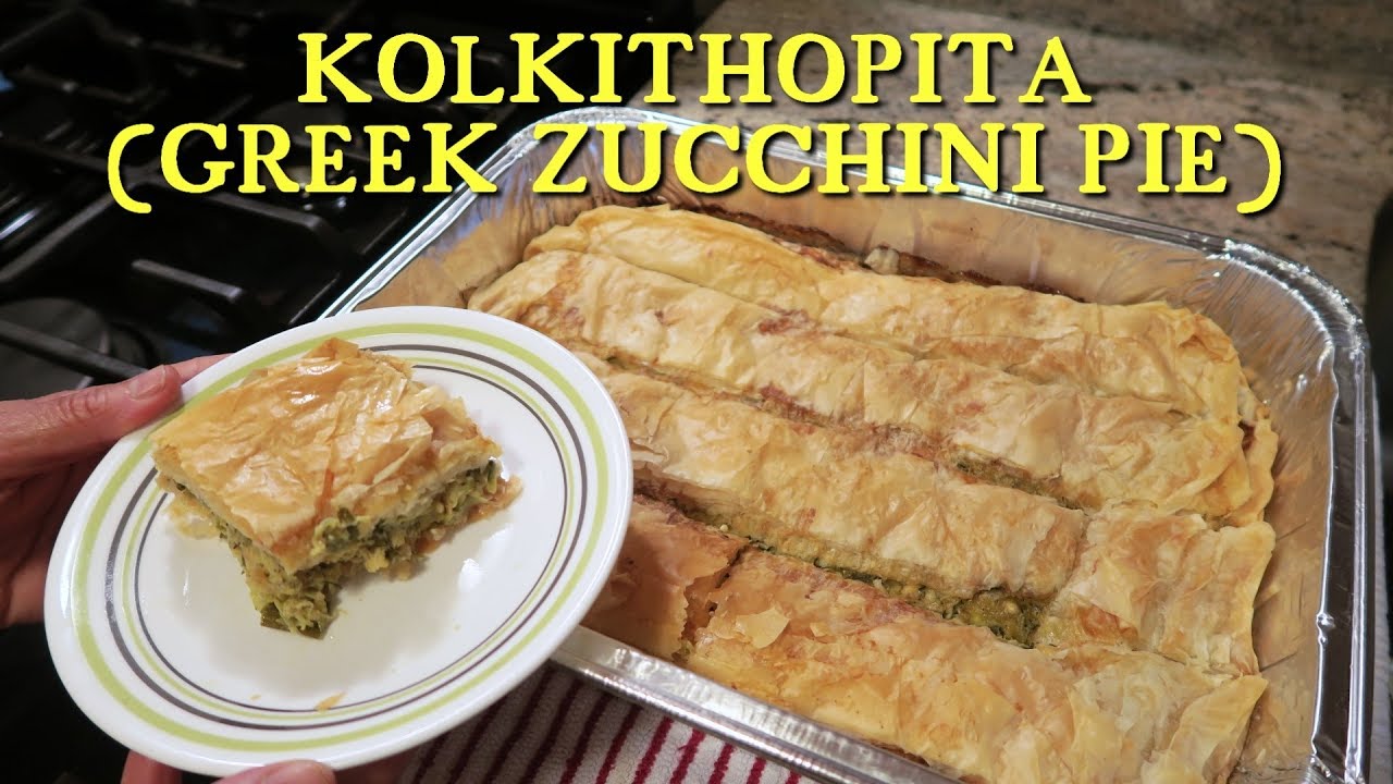Мама Анджело готовит колокитопиту (греческий пирог с цуккини)