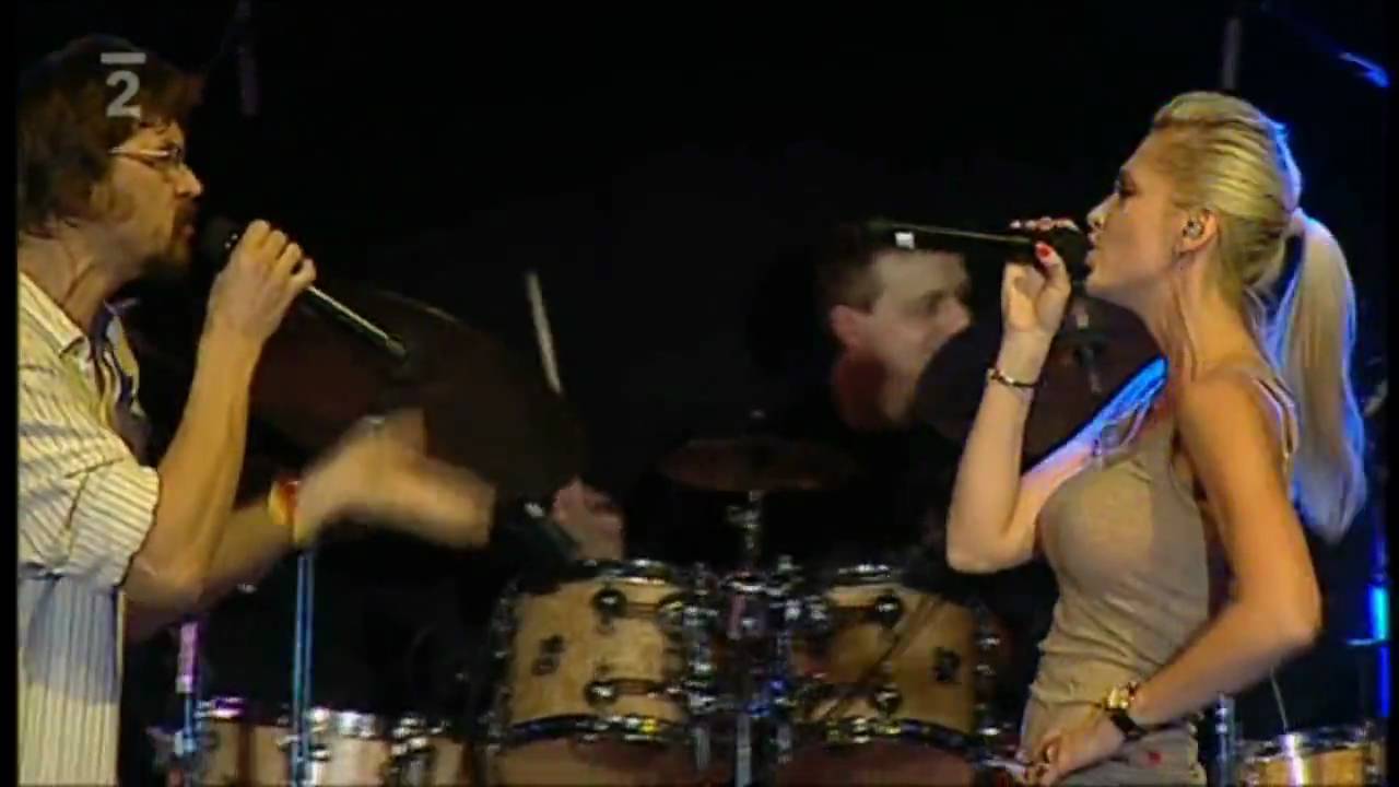 Sexy Dancers - Žebřík 2009 - Foot In Another Land ( Dan Bárta & Dara Rolins )