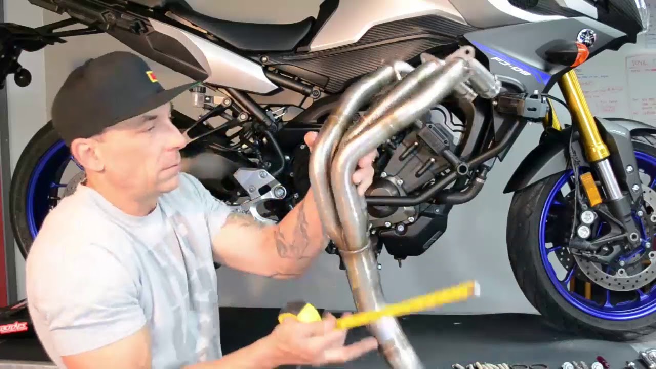 Yamaha FJ-09 Exhaust install