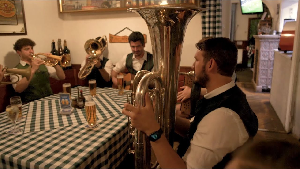 Im Leonhardstüberl - Freigarten Blås