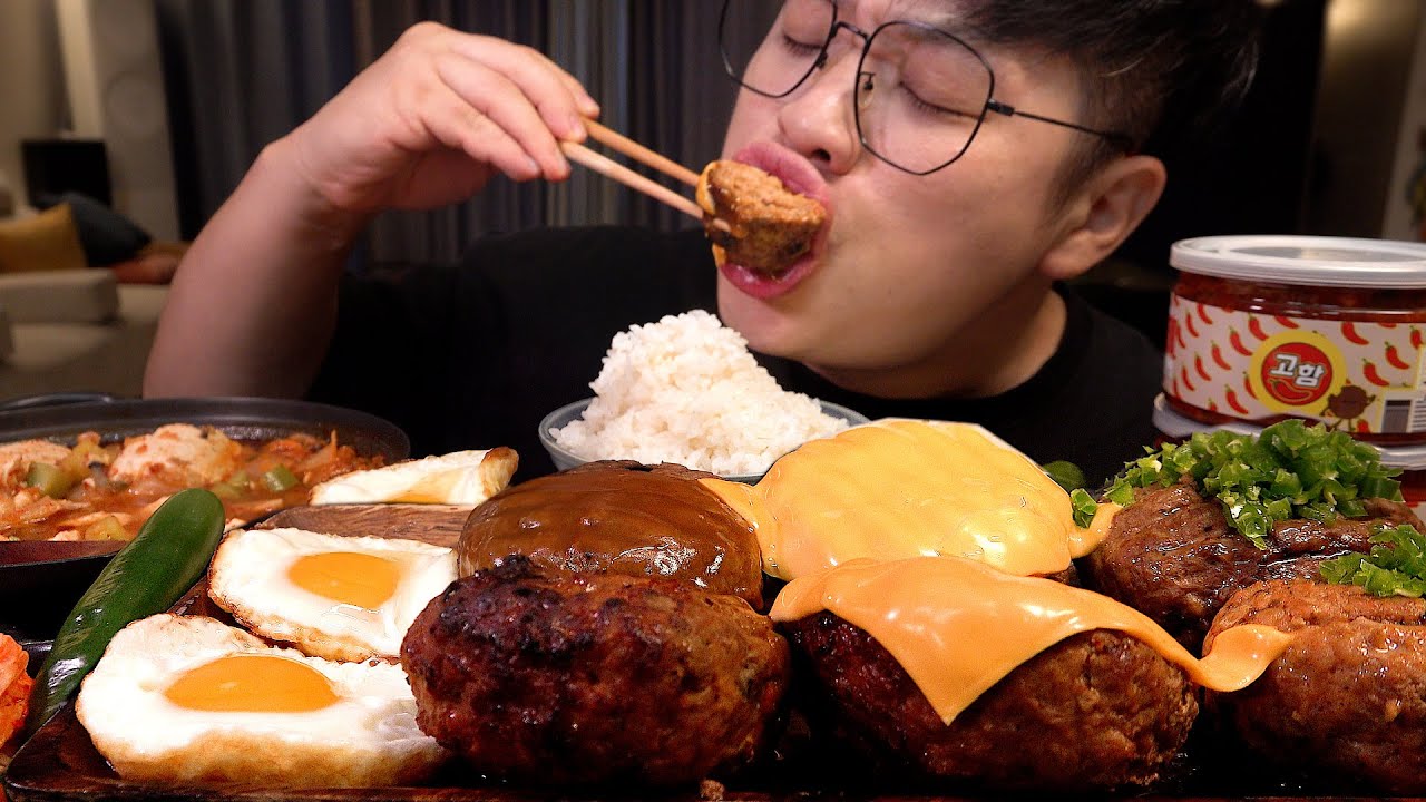 SUB_Сегодняшняя еда - гамбургский стейк. Это знаменитая вкусная еда ресторана