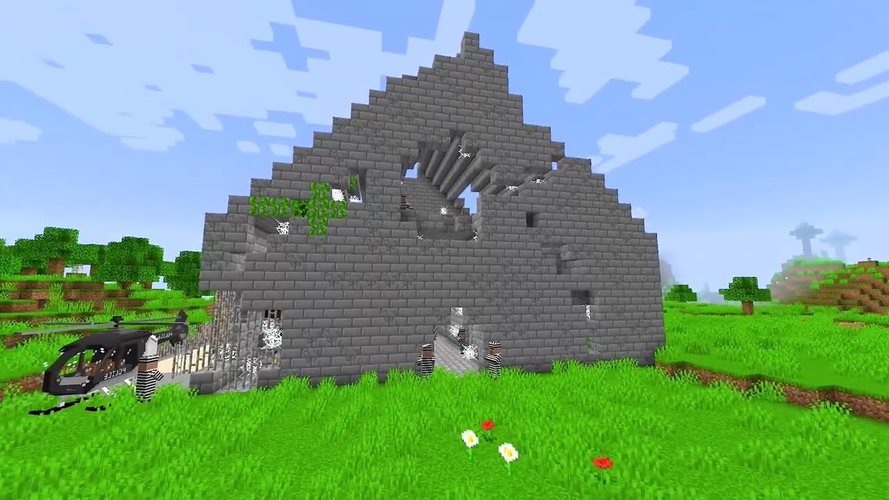 Mikey Family and JJ Family Are Finding Robbers in Minecraft (Maizen)