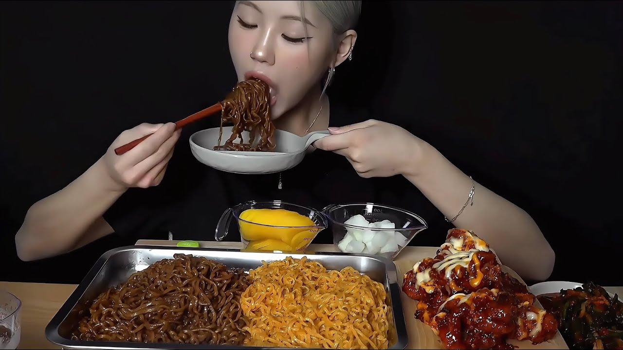 맘스터치 핫치즈 빅싸이순살치킨 국민조합 짜파게티에 알싸한 파김치 신라면 투움바 먹방 ! 완벽한 단짠맵 밸런스 🔥 Ramyeon Chicken Mukbang Asmr