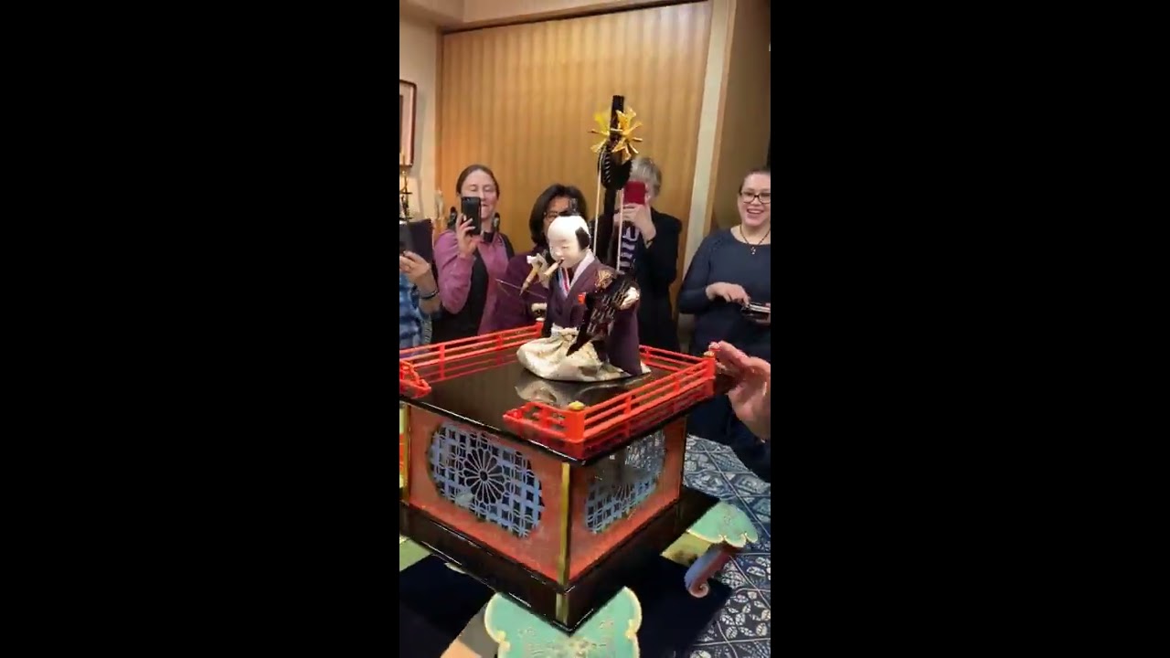 Katakuri ningyo mechanical writing doll by Tamaya Shobei