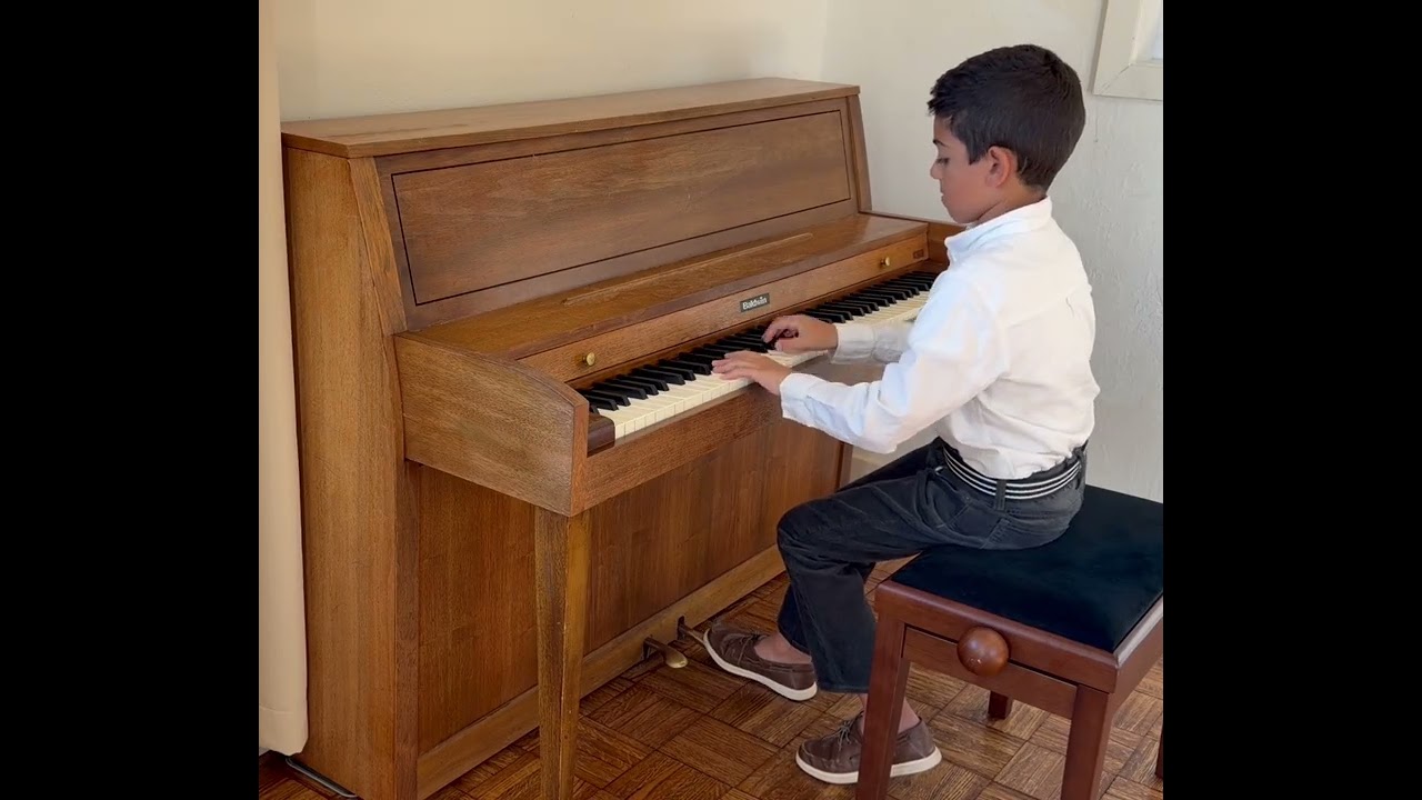 Bach - Solfeggietto in C minor performed by 8 year old Andranik Khachatryan
