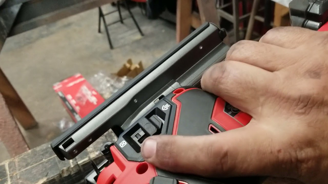 barrel grip jigsaw milwaukee 2737b