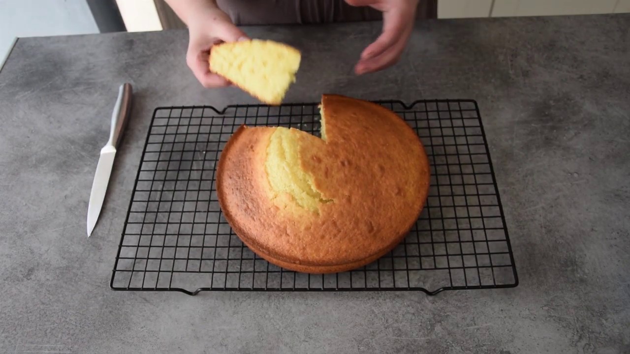 Un gâteau à la fleur d'oranger 🍰🍰🍰