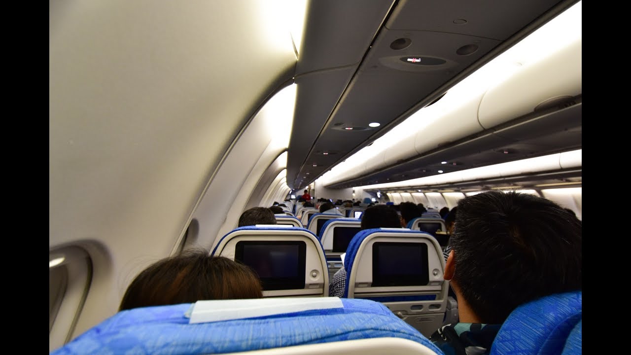 Economy Class | Cathay Pacific CX566 Hong Kong to Osaka Kansai Airbus A330-300 (Review#27)