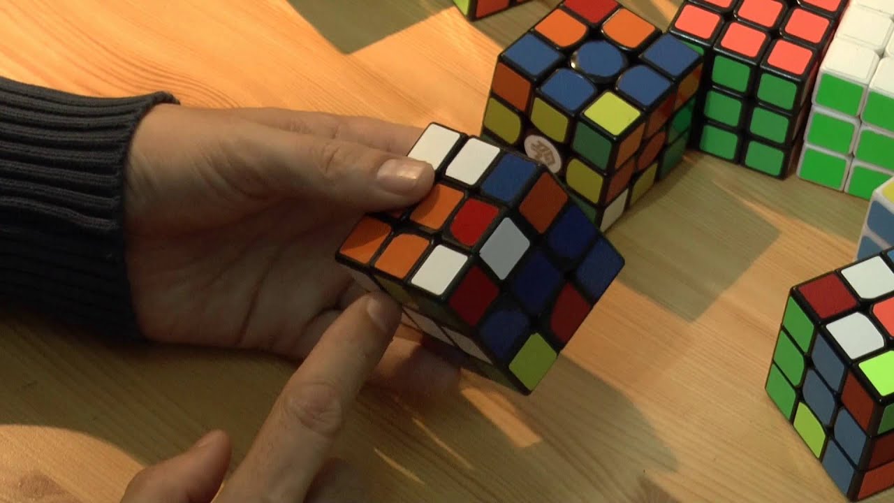 Rubik's cube   3x3x3   croix blanche expert