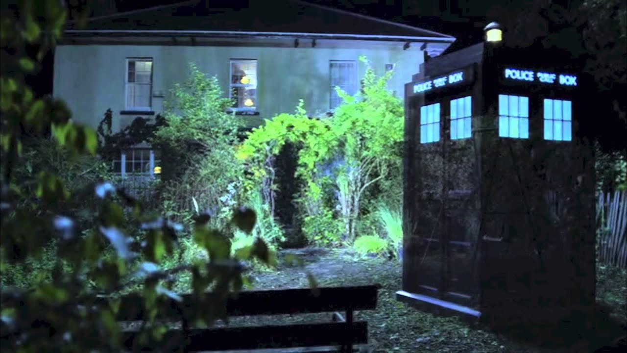 Buffy Summers + The Doctor (AU) | Lights