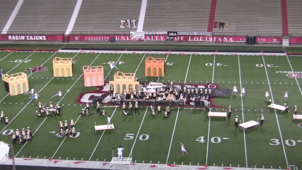 Fontainebleau Crimson Band at Showcase 2017