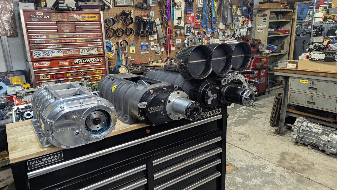 Supercharger tech, Blown Alcohol 6-71 thru 14-71 Roots or Screw blower. What's the difference?