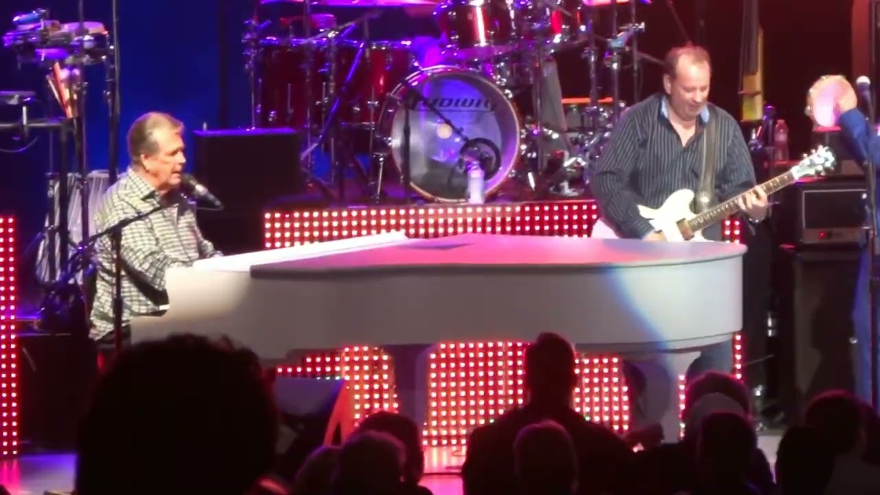 Jeff Beck- Brian Wilson -Greek Theater Barbara Ann, Surfin'
