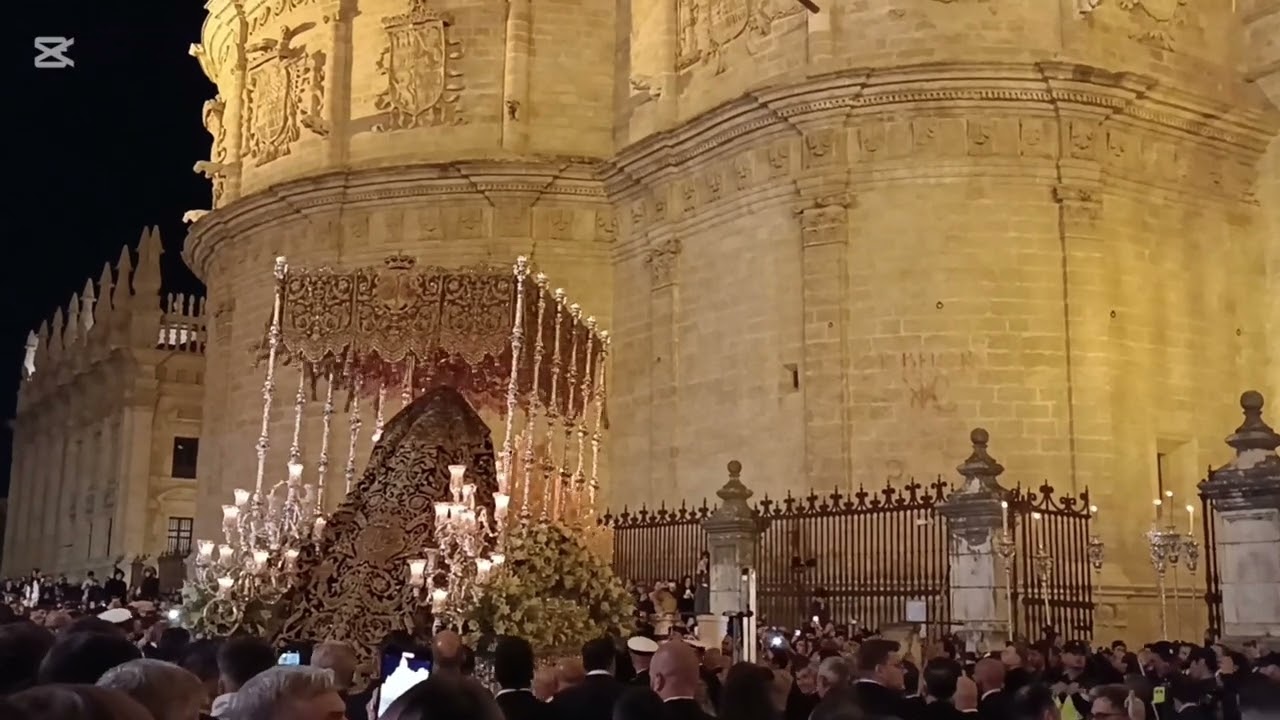 Encierro Esperanza de Triana magna Sevilla 2024.