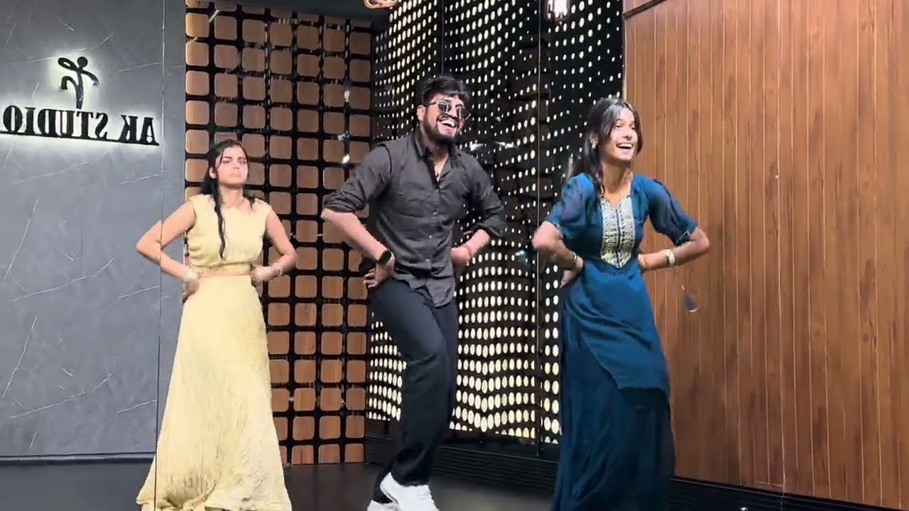 नस नस क्यो दुखे | Dance Video | Instagram Viral Song 