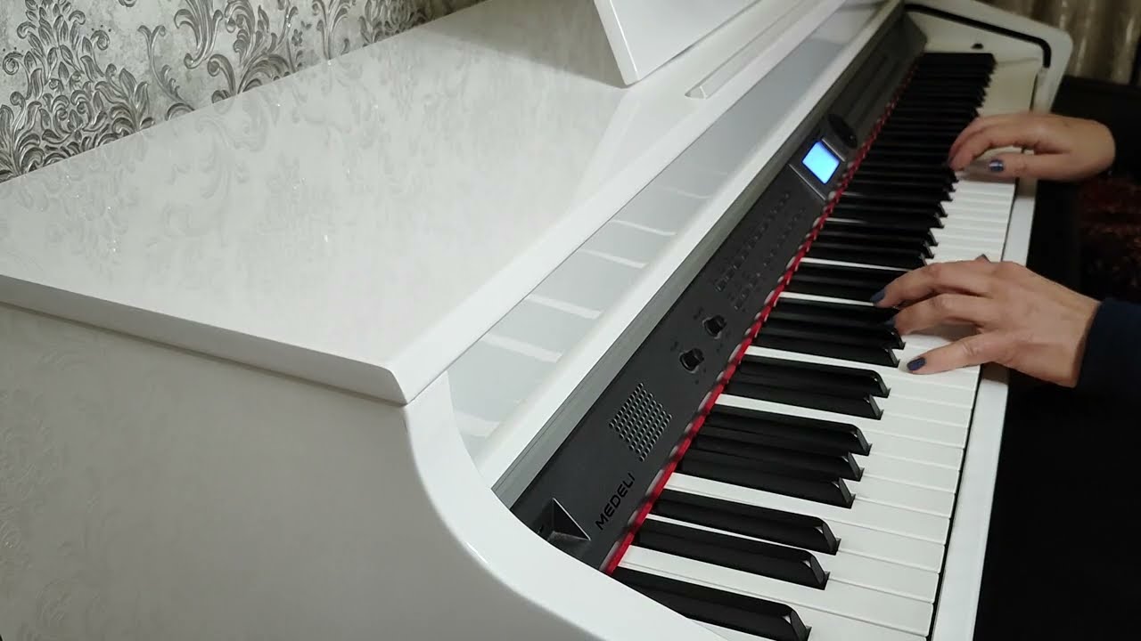 Sənə də qalmaz  (“This beauty will not last for you either”) - Piano Cover by Arzu Ashraf