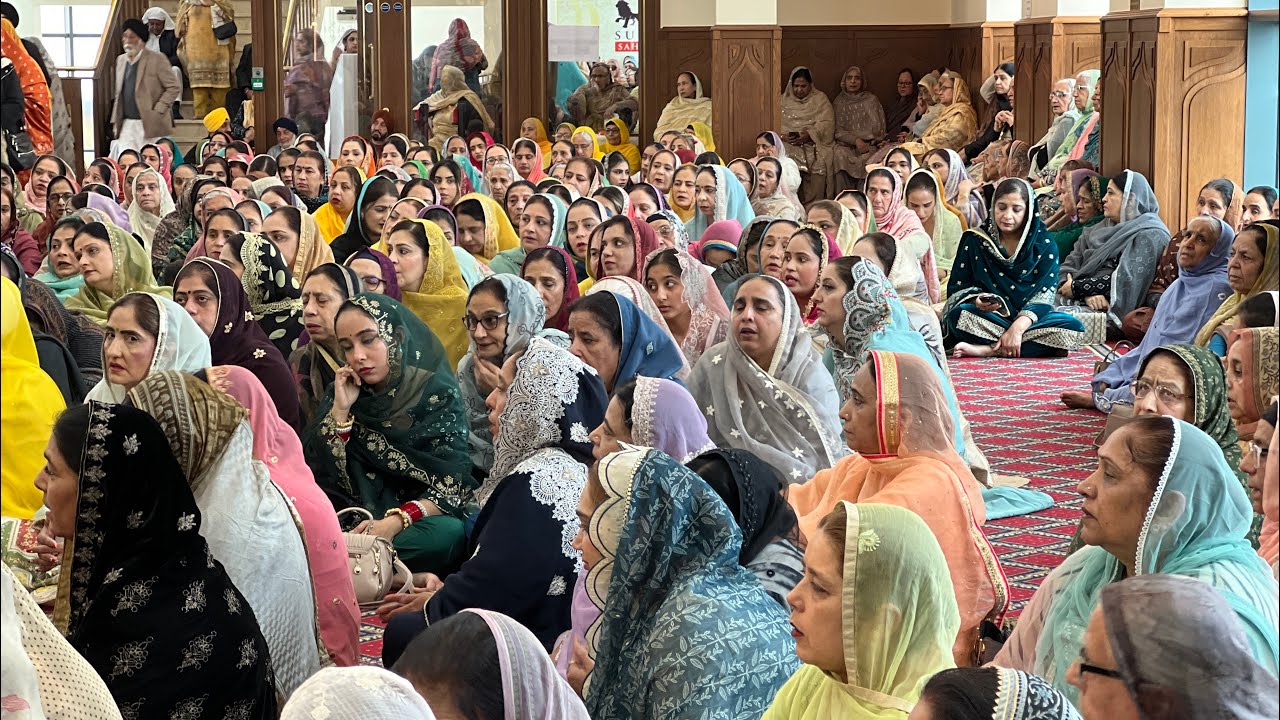 LIVE Gurdwara Guru Nanak Darbar Southall London UK- Nishan Sahib's Sewa #DILVIG.
