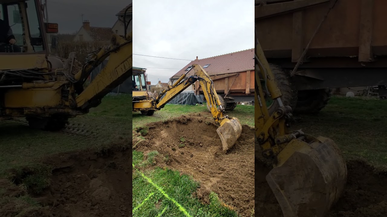 backhoe dualdrive top powerful versatility tracto Hydrema 906b pilotage en poste invers&eacute;