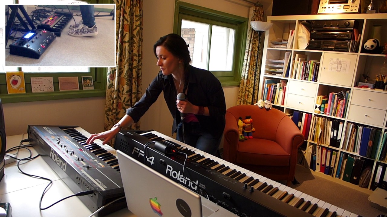 4hero - Look Inside - live looped cover - Laura Stavinoha