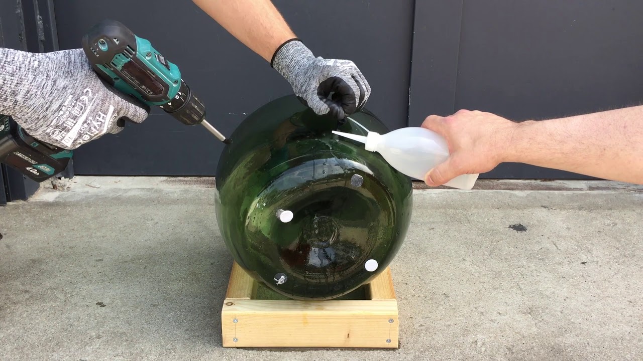 DIY Loch in Glasballon Weinflasche bohren