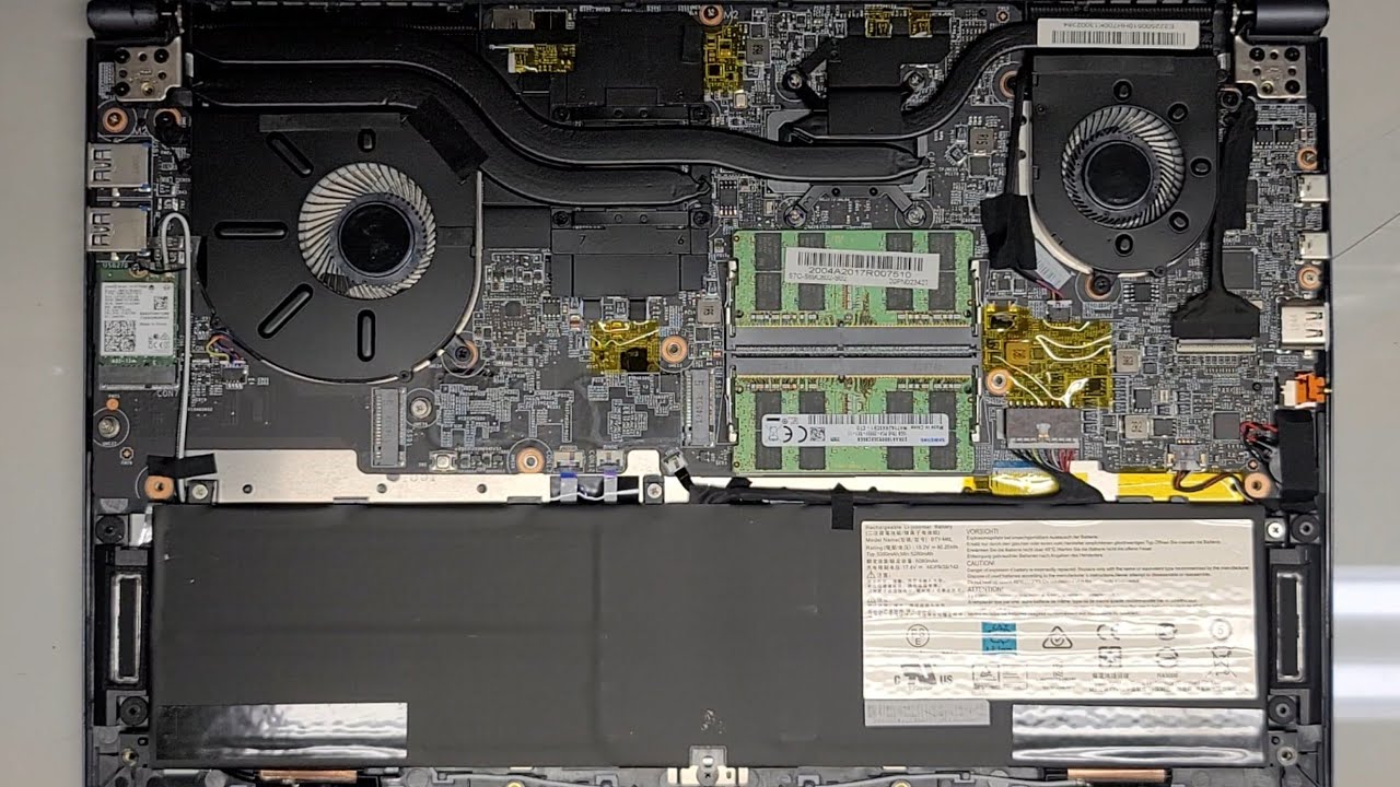 Разборка MSI Prestige 15 A10SC, оперативная память, SSD, обновление жесткого диска, аккумулятор, ...