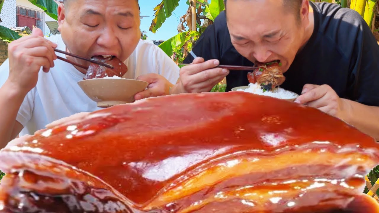 10斤五花肉，二弟做“東坡肉”，肥而不膩咬下去一口流油真過癮【鐵鍋視頻】