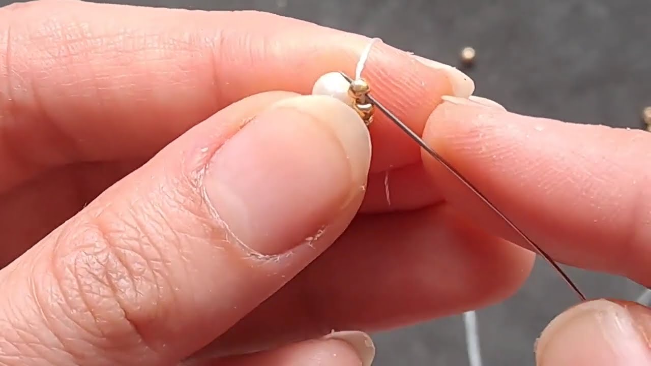How to make bracelet at home/How to make a beautiful bracelet/Beaded bracelet tutorial for beginners
