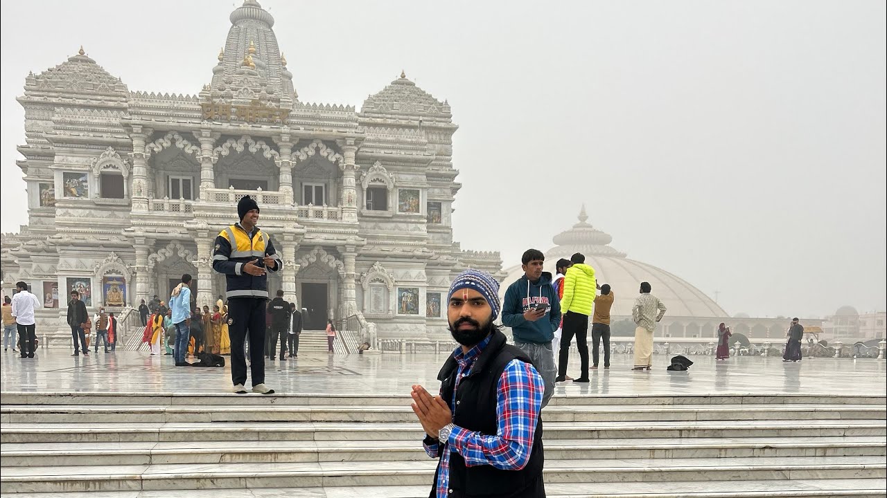 My first vlog vrindavan part 1😭🦚🫶🏻#vrindavan #radheradhe 