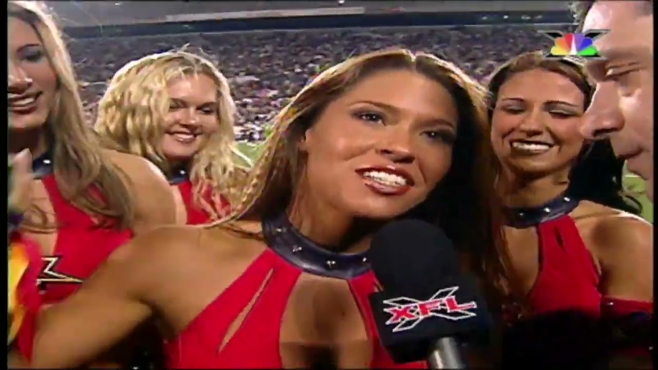 XFL 2001 XFL Cheerleaders McMahon's Halftime Stunt, Cameras In Cheerleaders Locker Rooms