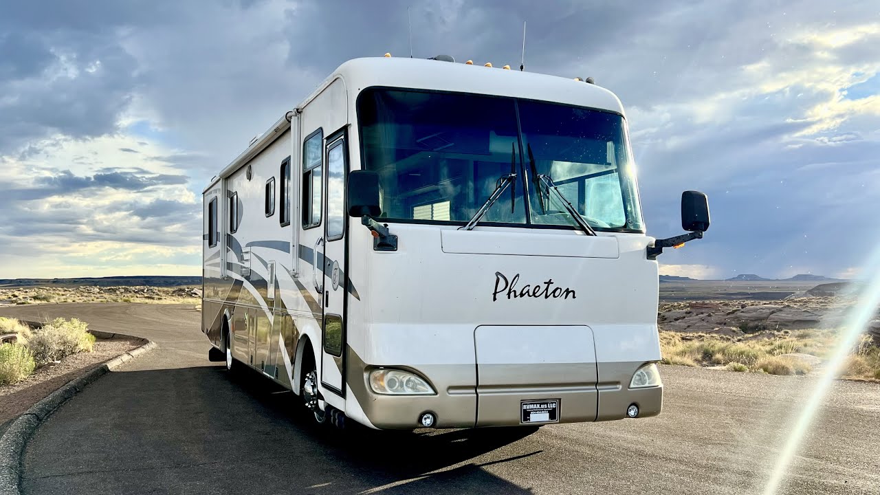 SHORT & POWERFUL 2004 TIFFIN PHAETON 35RH. $49,950