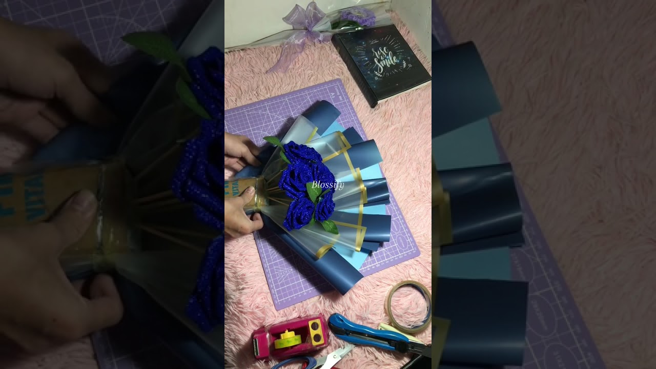 Wrapping 7 Stem Rose Foam with Glitters Flower Bouquet (Medium-sized Bouquet)💙