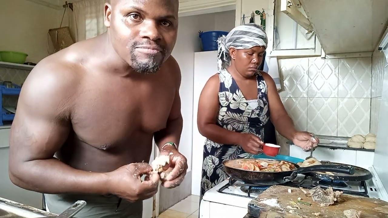 Cooking Chapati with my Ugandan wife ❤️🇺🇬 #Ugalimancookingshow #KenyanFood #Ugalimanswife #Chapati