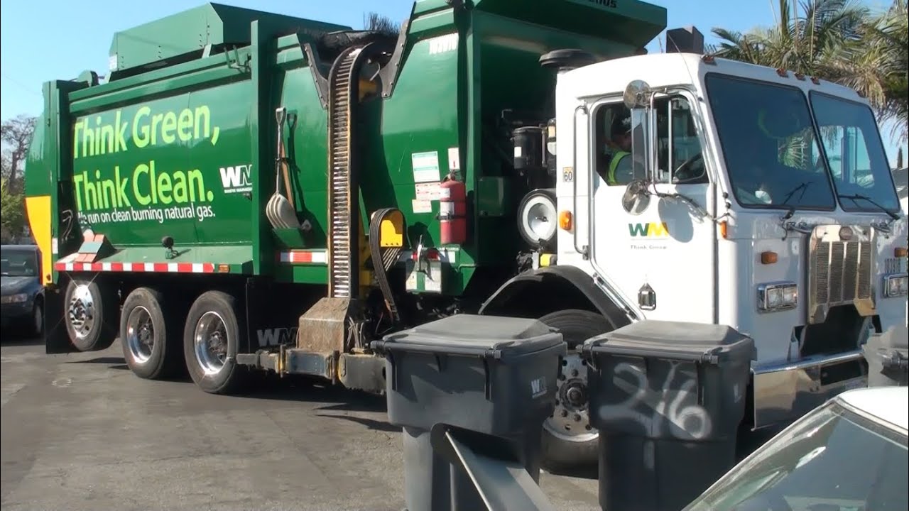 Waste Management Peterbilt 320 McNeilus ZR ASL 103916