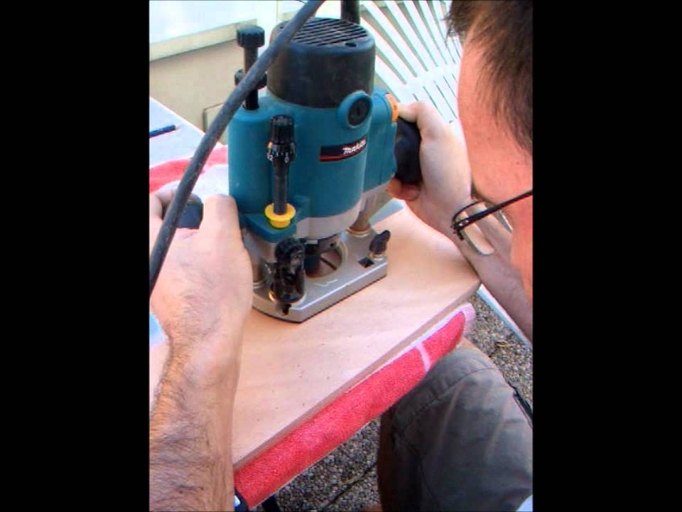 D&eacute;caissement charni&egrave;res table de cockpit.wmv