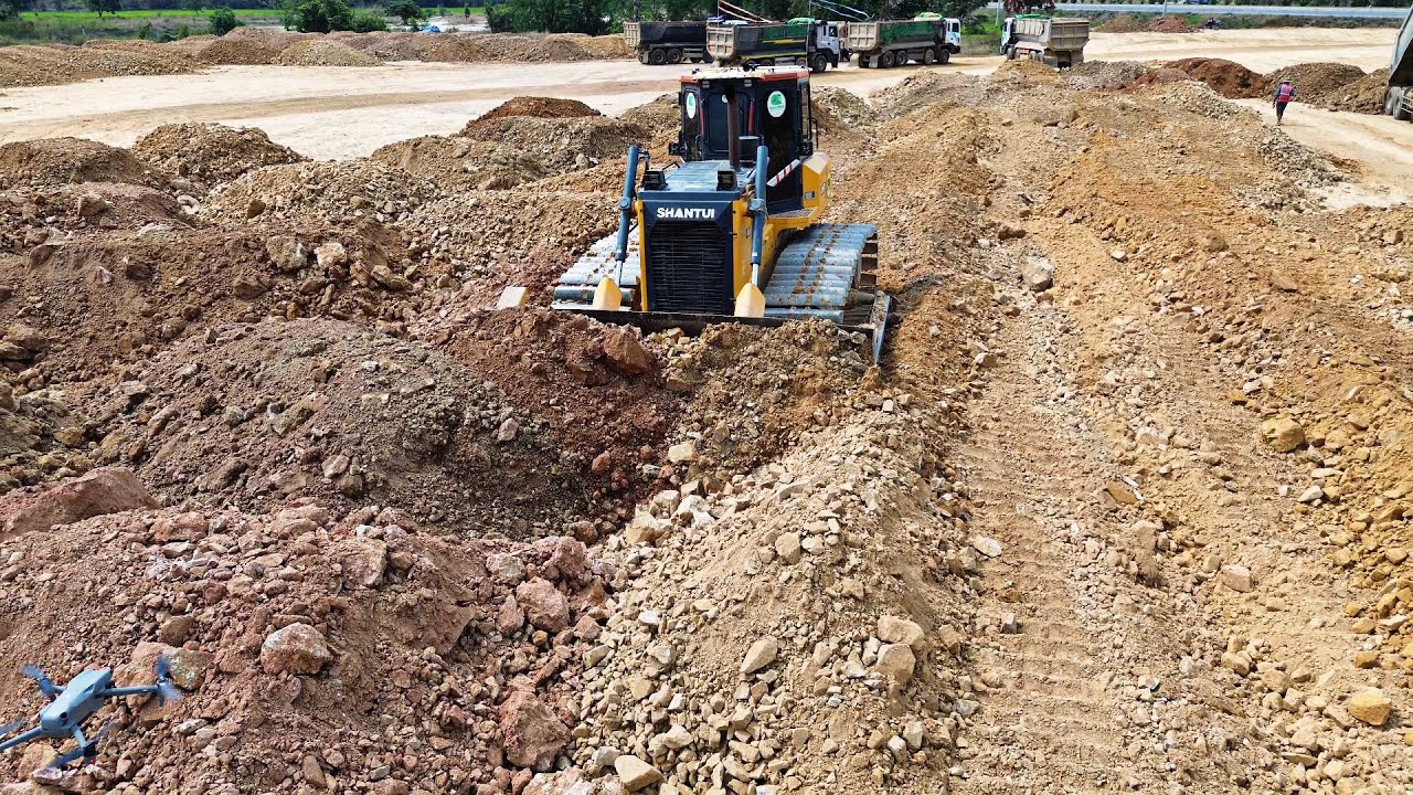 Awesome Skills Bulldozer SHANTUI DH17c2 pushing soil filling up Land with 25tonDump trucks unloading