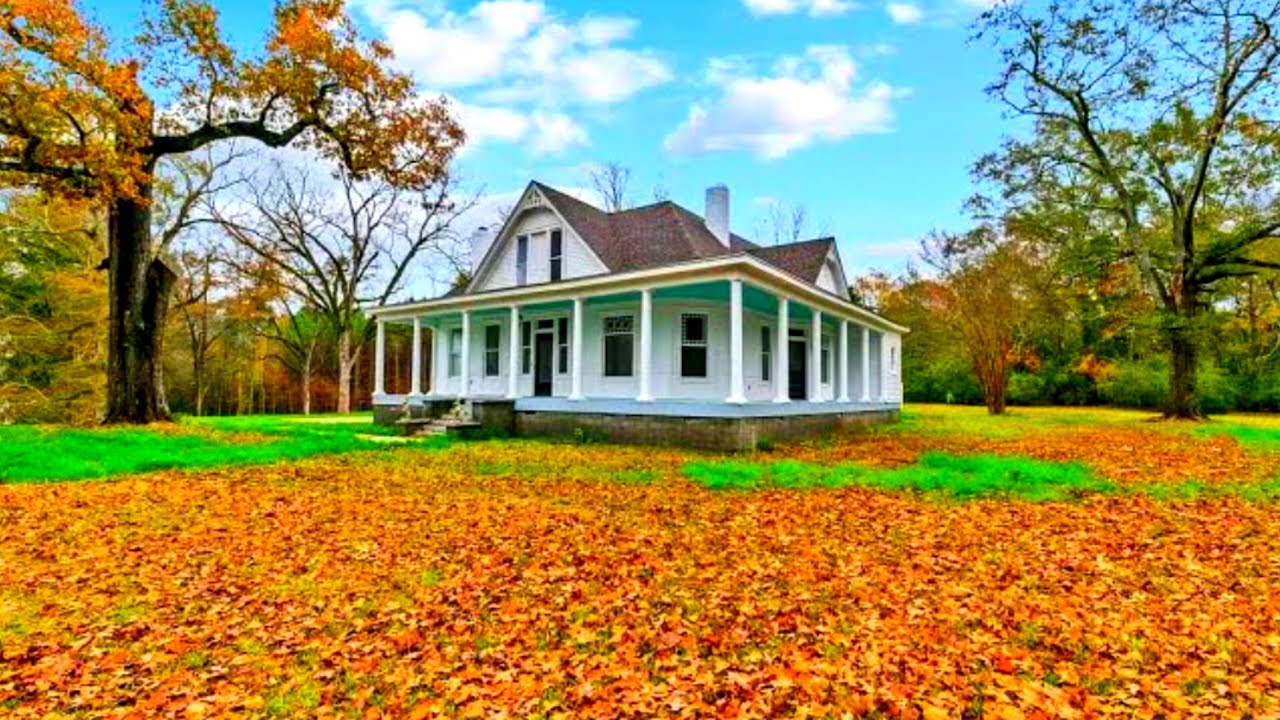 Mississippi Victorian Farmhouse For Sale | barn, shed, pond | Newly Renovated | 8 acres land | $395k