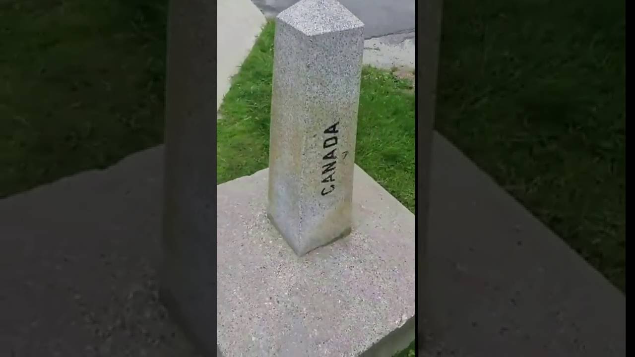 Canada-USA Border at Standstead, Quebec/Derby Line, Vermont (Haskell Free Library)
