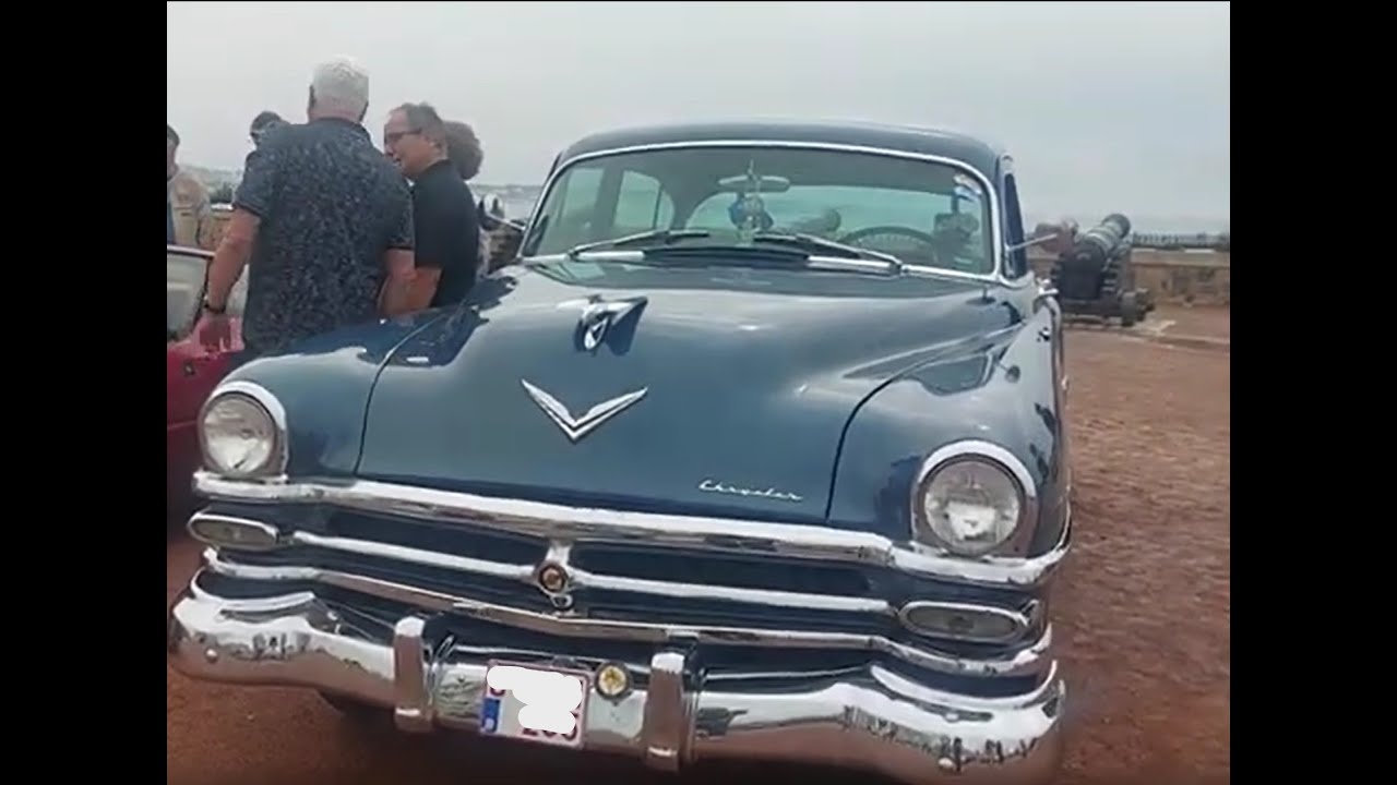 Chrysler New-Yorker 1953.