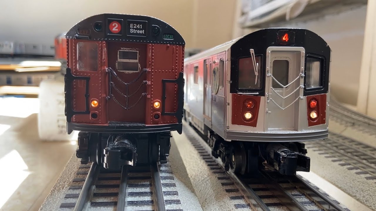 MTH Subway: MTA NYCT 4-Car Redbird R21 (2) Express Train and 5-Car R142A (4) Express Train Action