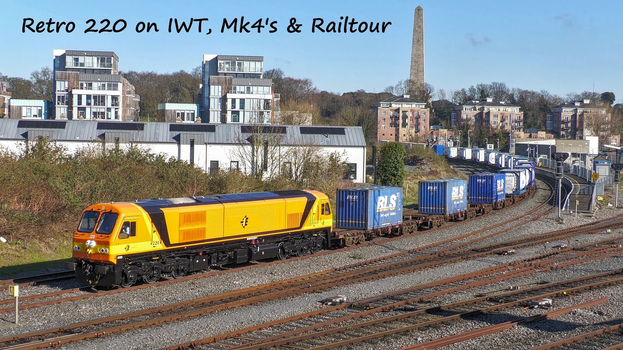 Retro liveried 201 class loco (220) on IWT Liner, Mark 4 trains & RPSI Railtour