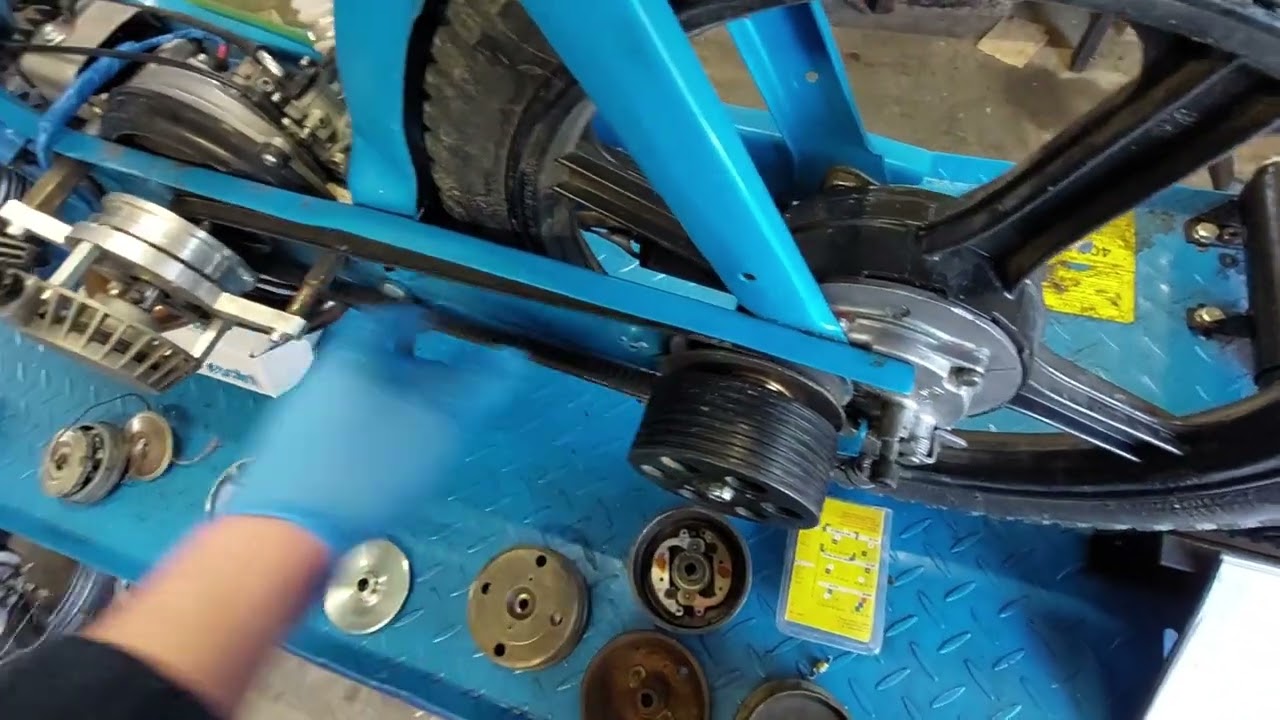 PT2 Piaggio ciao si bravo  tutorial componenti e funzionamento trasmissione a variatore
