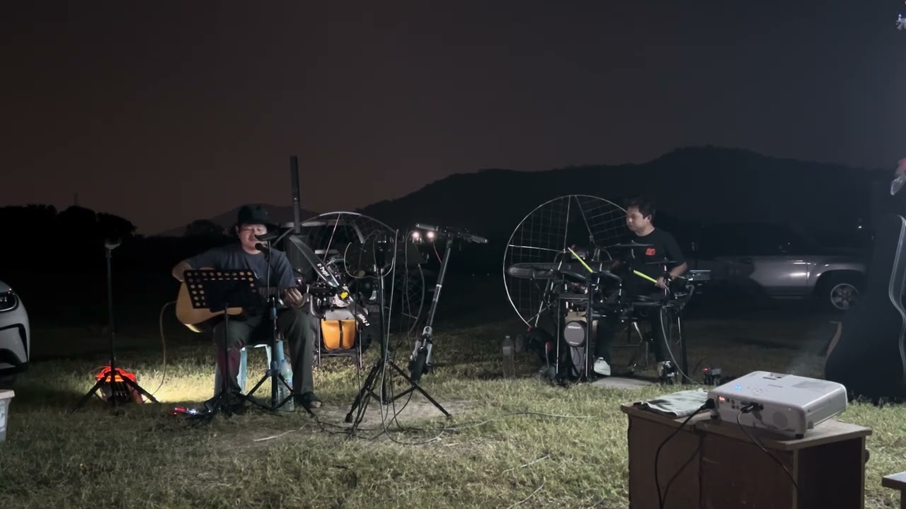 เมดเล่ย์ ดนตรีสด Cover by ไมยราบแบรนด์ Party new year ทีมร่มบินไร่องุ่น