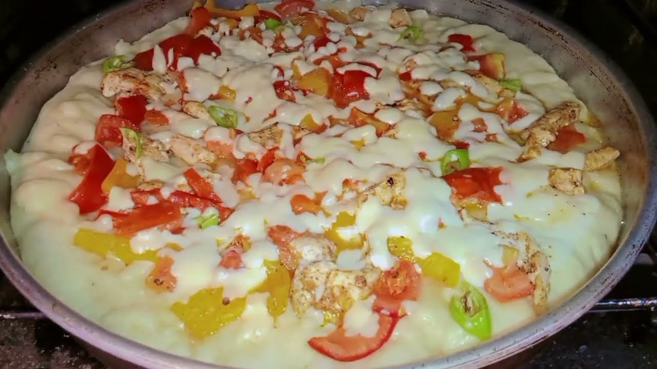 طريقه عمل البيتزا 🍕بالفراخ وعجينه طريقه واحسن من المحلات #food 