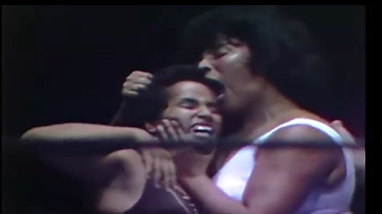 Estela Molina vs La Pantera Surena 1980 08 22