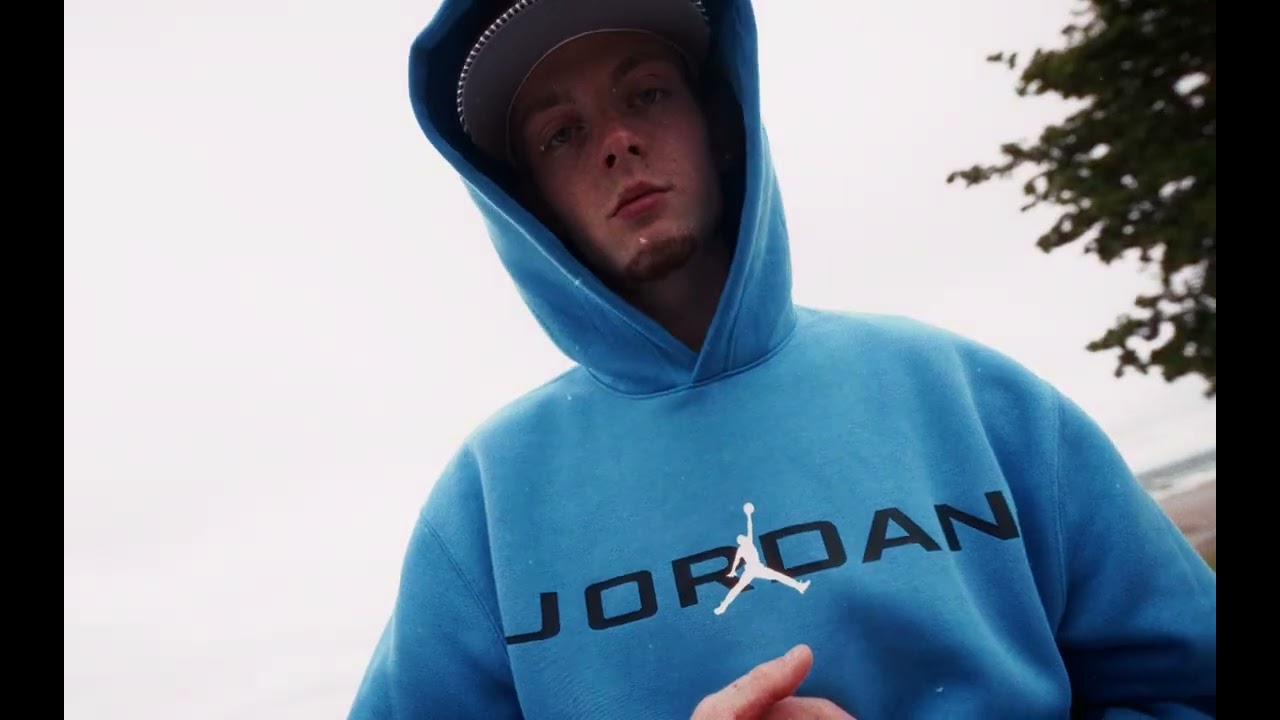 Teezyy - Head In The Game
