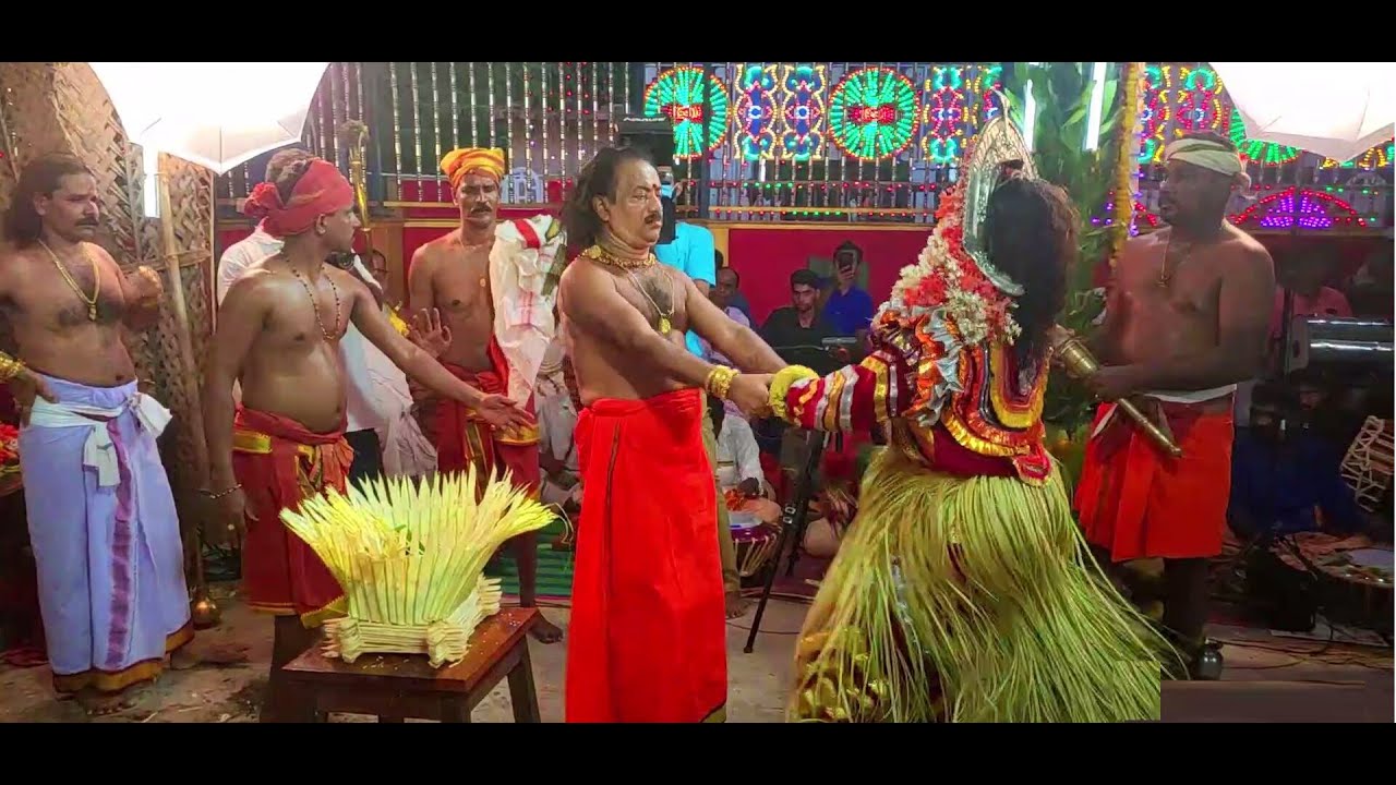 ನಂಬಿದವರಿಗೆ ಒಳಿತನ್ನು ಮಾಡುವ  ಮಂತ್ರದೇವತೆ , ವರ್ತೆ , ಪಂಜುರ್ಲಿ ದೈವಗಳ ನೇಮೋತ್ಸವ - ಜಾರಿಗೆಕಟ್ಟೆ ಮುಂಡ್ಕೂರು