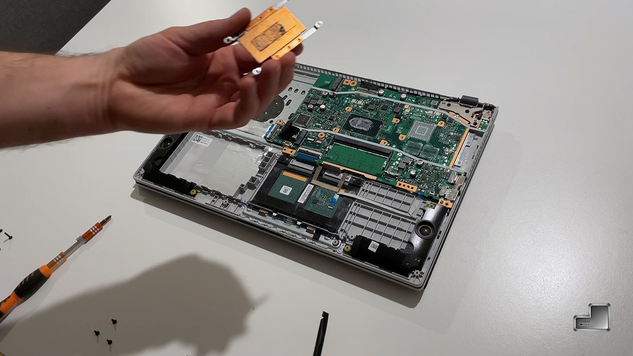 Asus X509UA Disassembly video 4K, RAM & SSD Upgrade